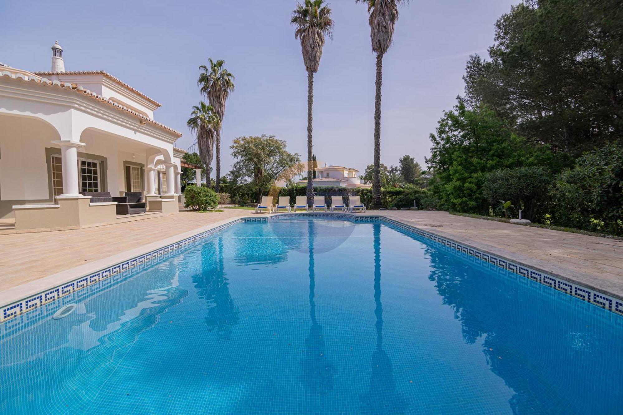 Villa Luxury Suites, Heated Outdoor Pool Portimão Exterior photo
